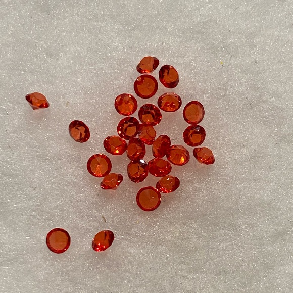 ♦️3/$10♦️NEW Ruby Crystal dust for living/floating lockets 25pc - Picture 2 of 5